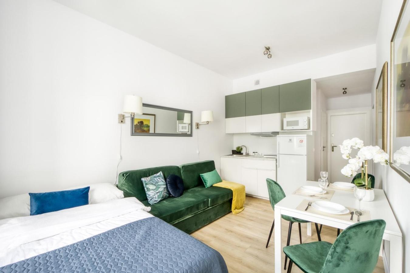 Apartament V Airport & West Railway Station With Privat Bathroom Warszawa