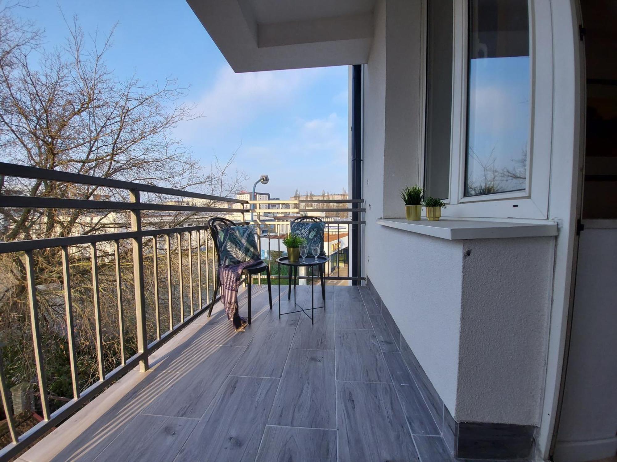 V Airport & West Railway Station With Privat Bathroom Apartament Warszawa