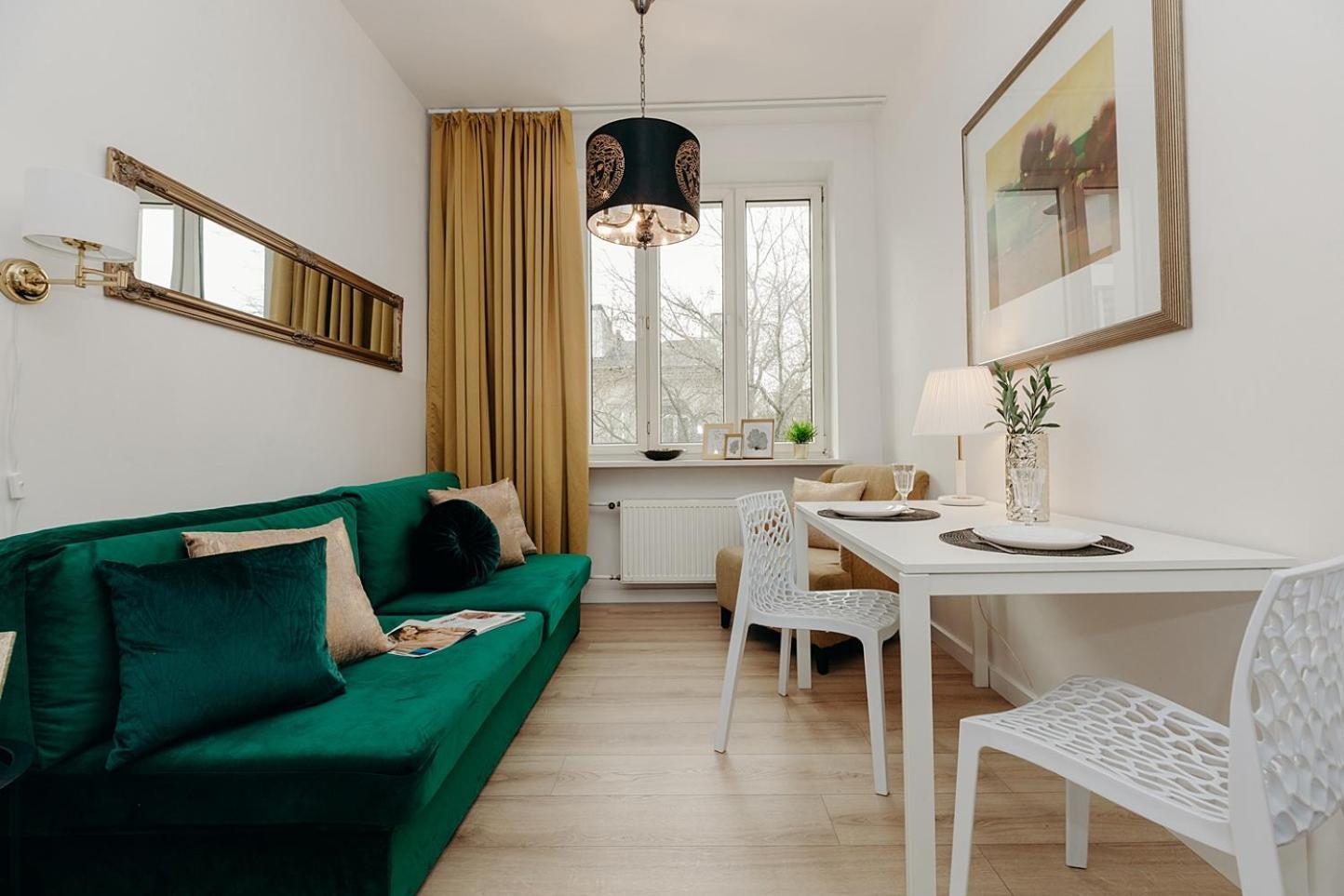 V Airport & West Railway Station With Privat Bathroom Apartament *