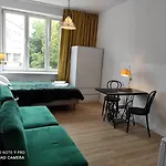 V Airport & West Railway Station With Privat Bathroom